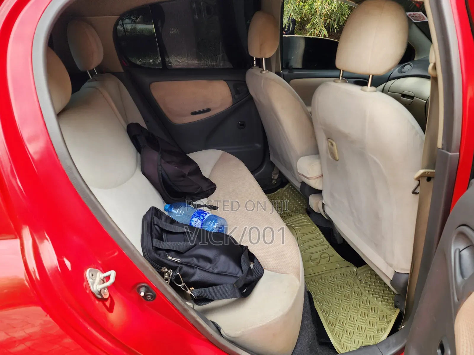 Toyota Vitz 1.0 FWD 5dr 2004 Red