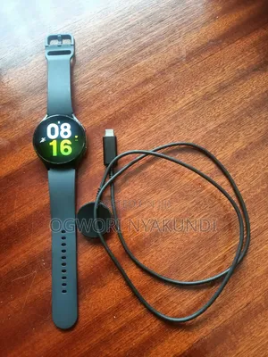 Samsung Watch 5 With Charging Cable