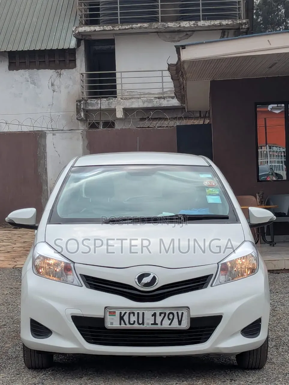 Toyota Vitz 2012 White