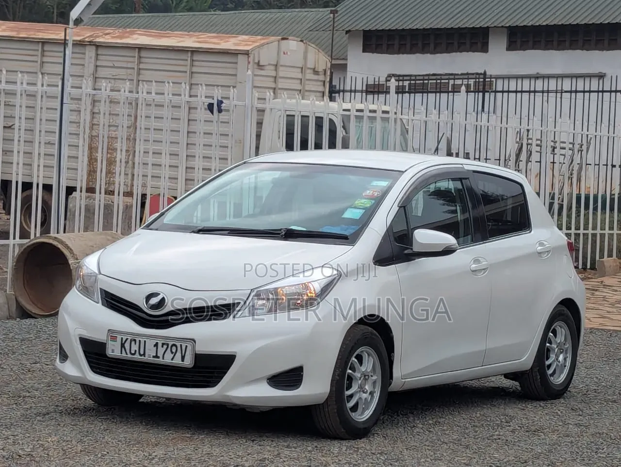 Toyota Vitz 2012 White
