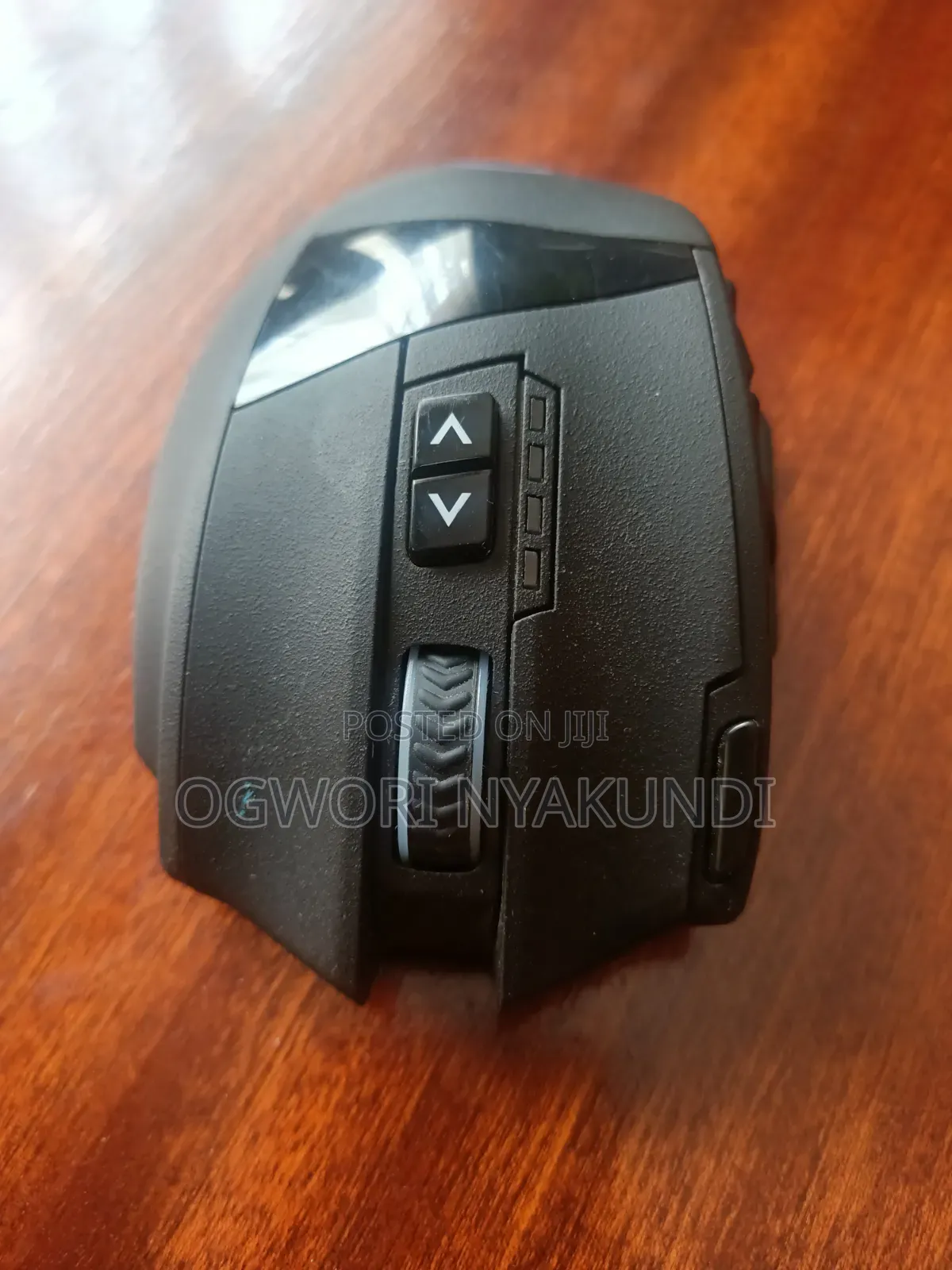 UtechSmart Venus Pro RGB Wireless MMO Gaming Mouse