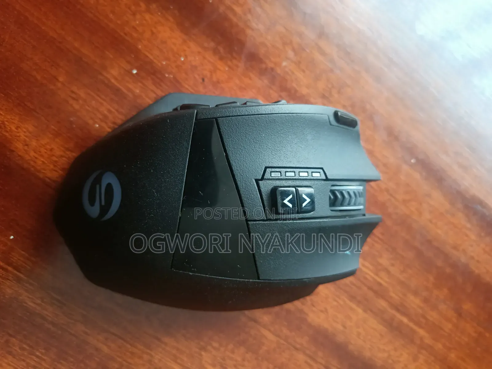 UtechSmart Venus Pro RGB Wireless MMO Gaming Mouse
