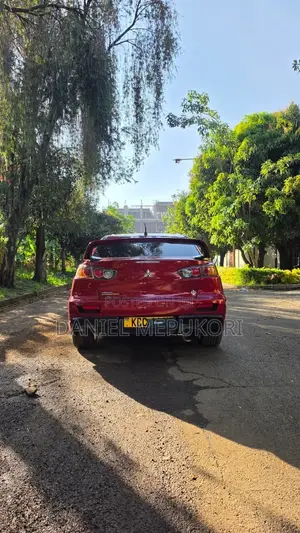 Mitsubishi Lancer Evo 2010 Red