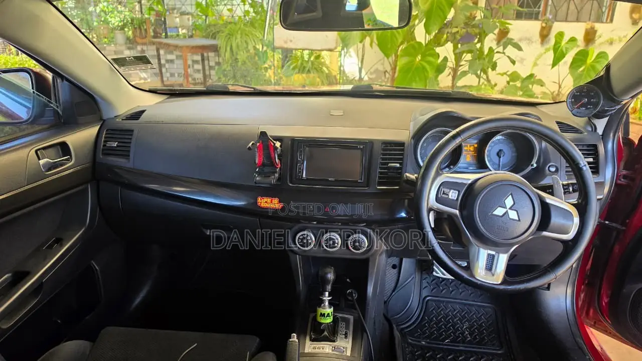 Mitsubishi Lancer Evo 2010 Red