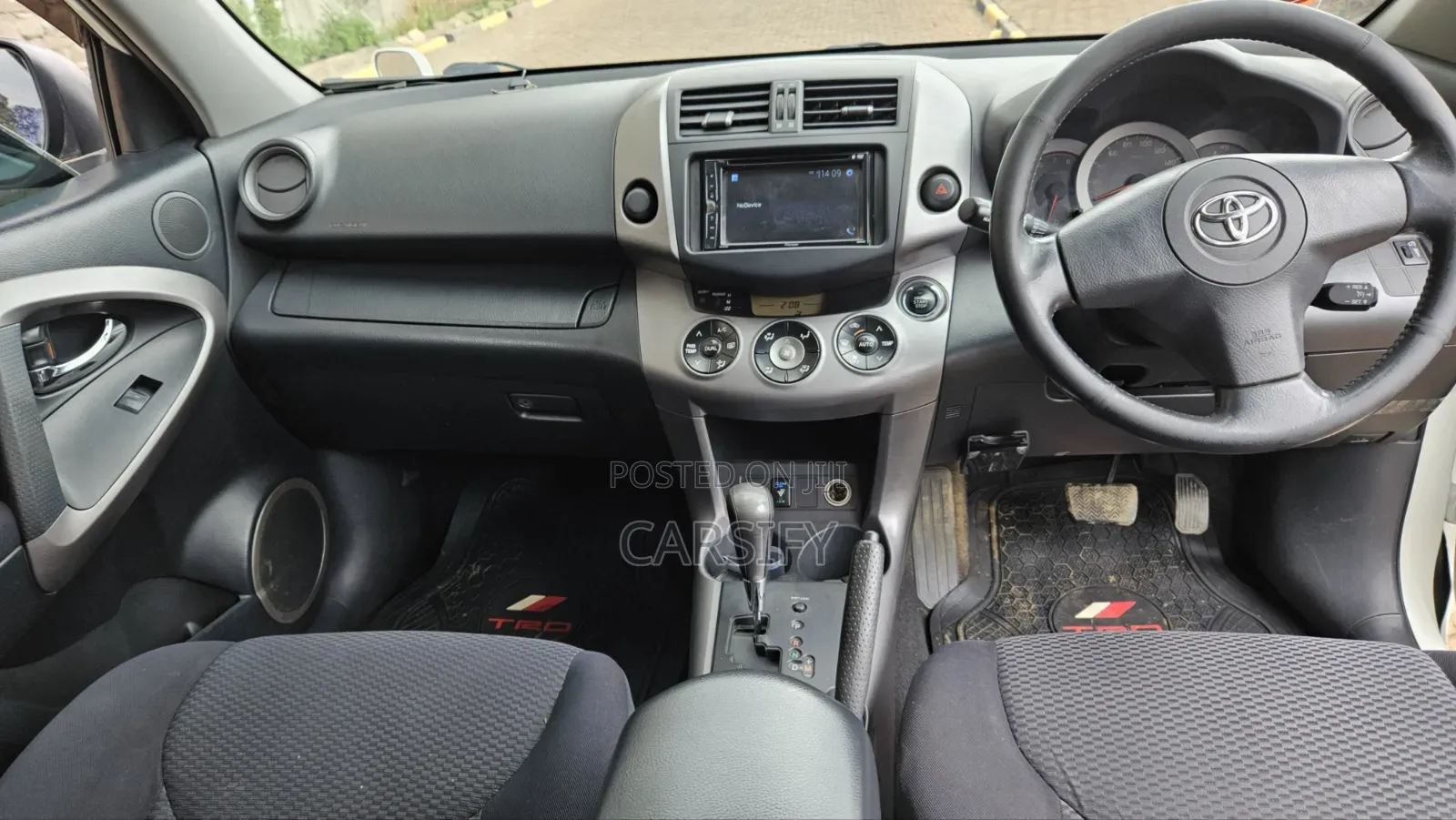 Toyota RAV4 2009 White