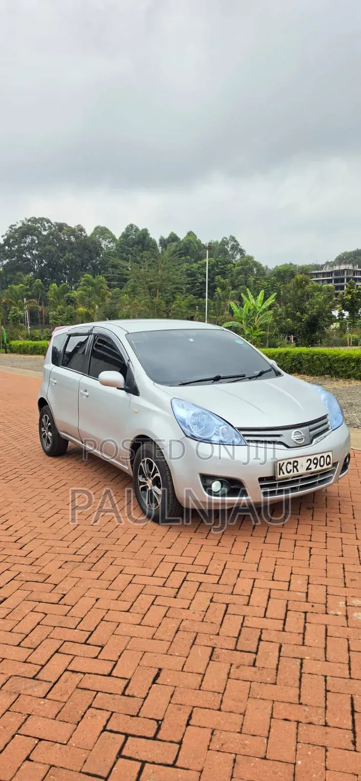 Nissan Note 2011 Silver