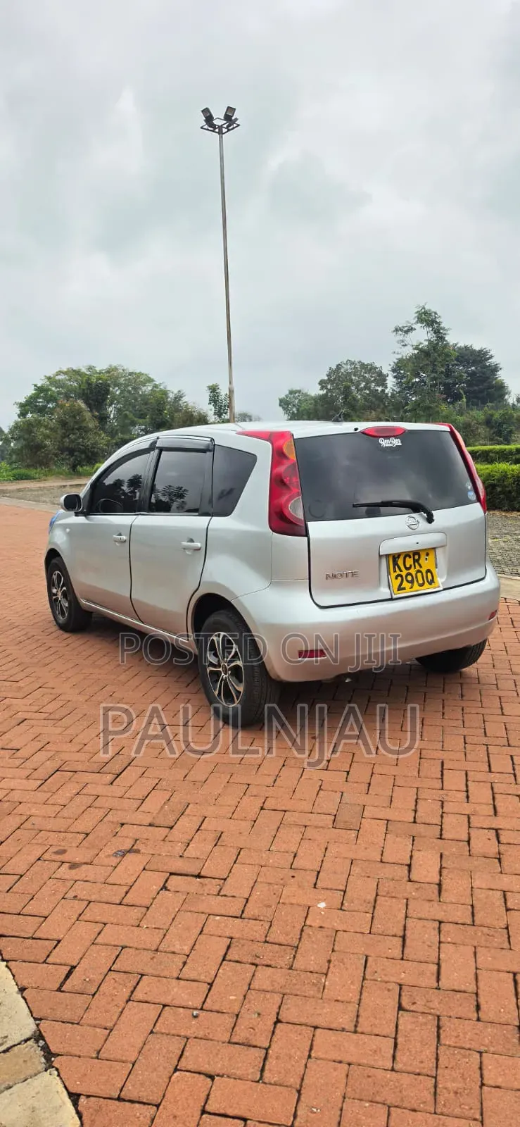 Nissan Note 2011 Silver