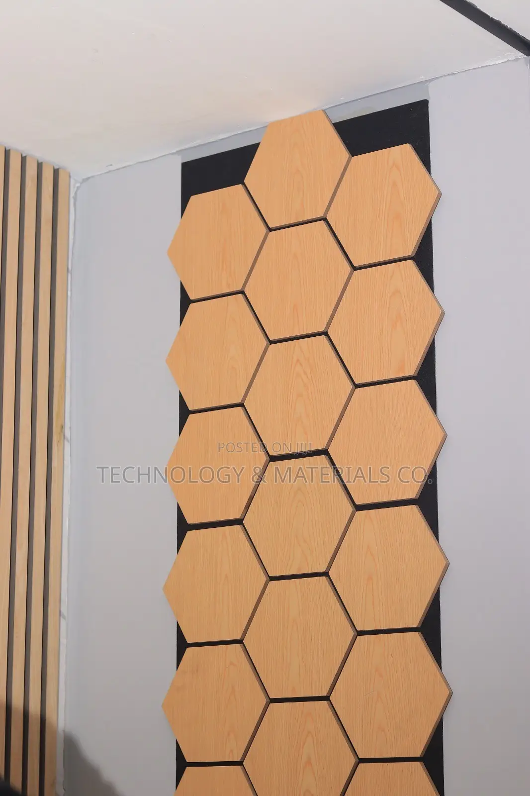 Feature Panel -Honeycomb Design