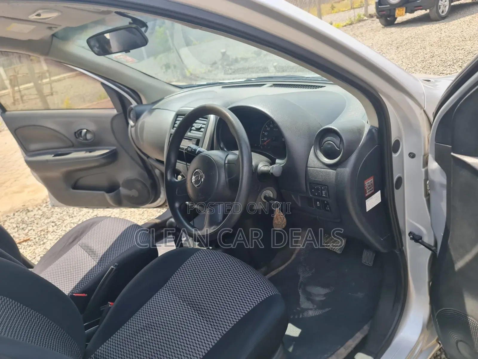 Nissan March 2014 Silver