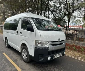 Toyota HiAce 2016 White