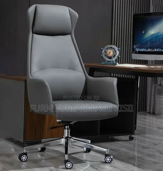 Office Furniture: Leather High Back Office Chair