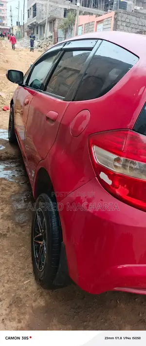 Honda Fit Automatic 2011 Red