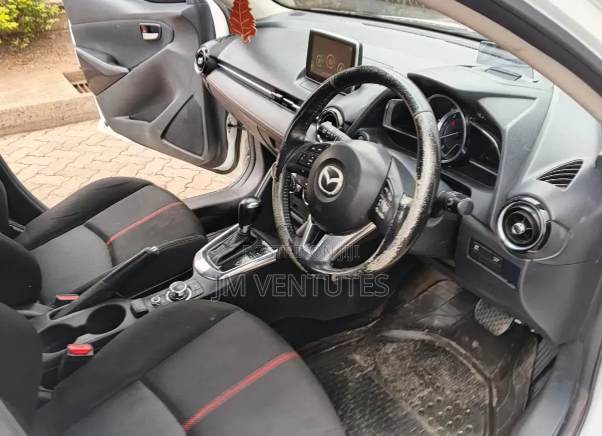 Mazda Demio 2018 White