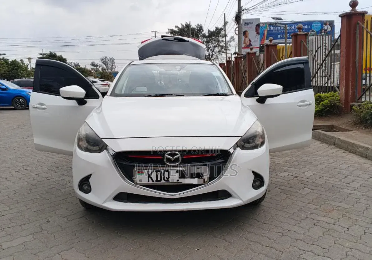 Mazda Demio 2018 White