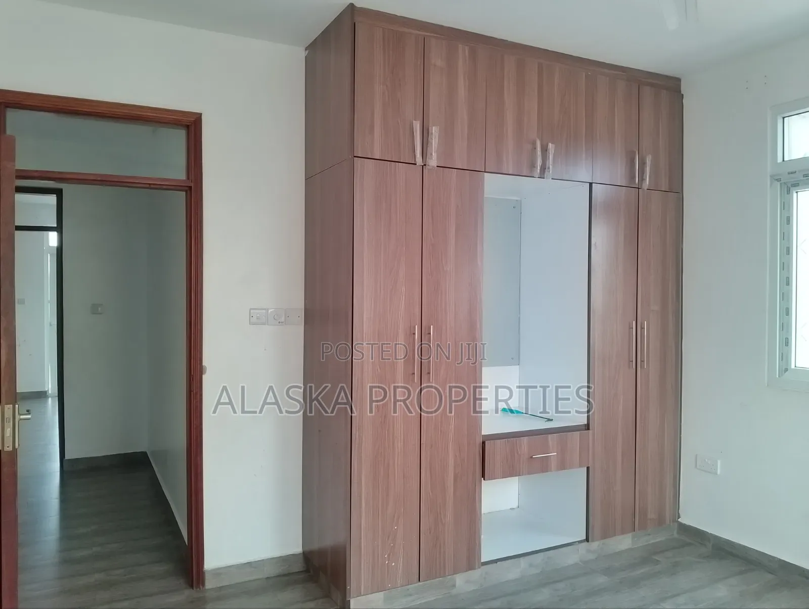 3bdrm Apartment in Beach Road Estate, Nyali Mkomani for rent