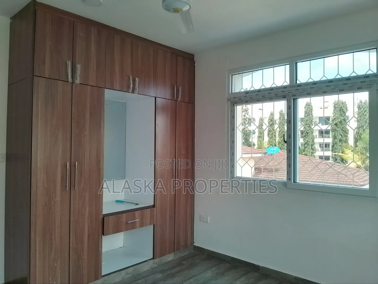 3bdrm Apartment in Beach Road Estate, Nyali Mkomani for rent