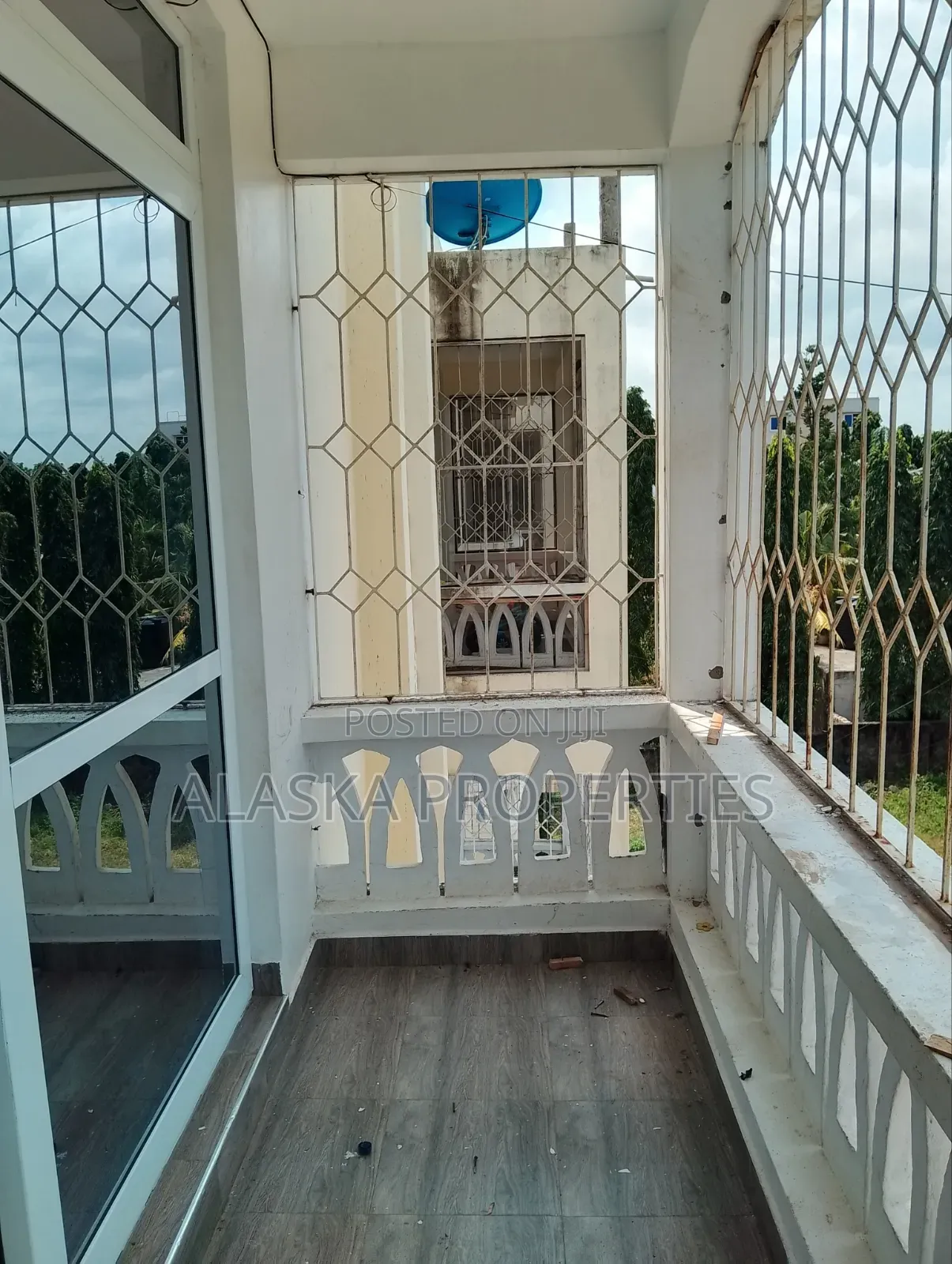 3bdrm Apartment in Beach Road Estate, Nyali Mkomani for rent