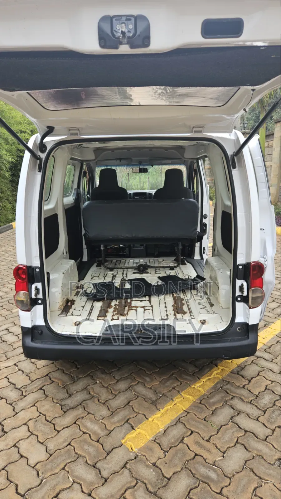 Nissan NP200 2012 White
