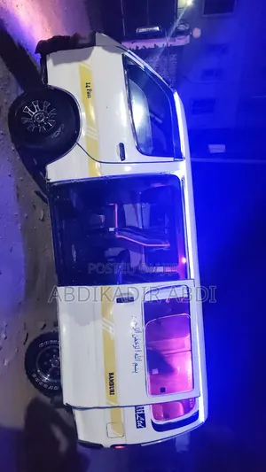 Toyota HiAce 2002 White