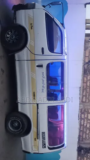 Toyota HiAce 2002 White