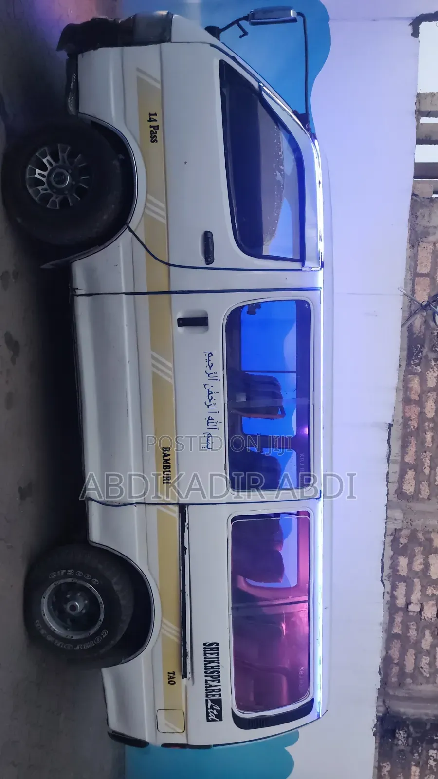 Toyota HiAce 2002 White