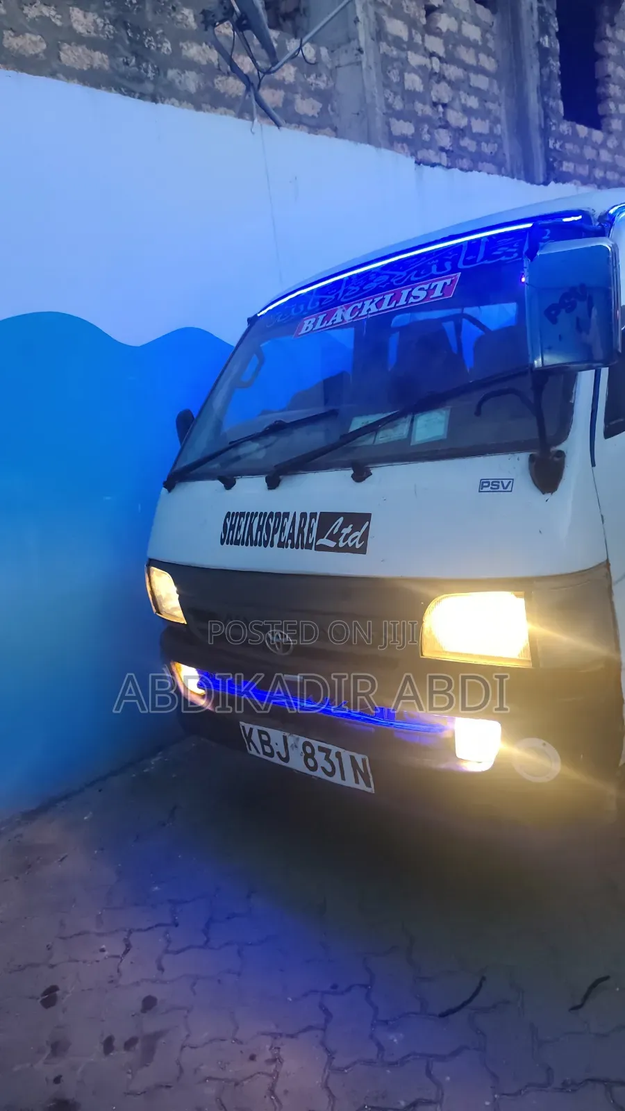 Toyota HiAce 2002 White