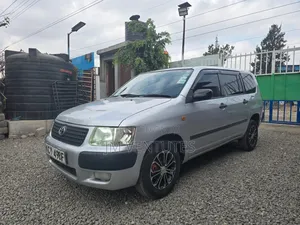 Toyota Succeed 2012 Silver