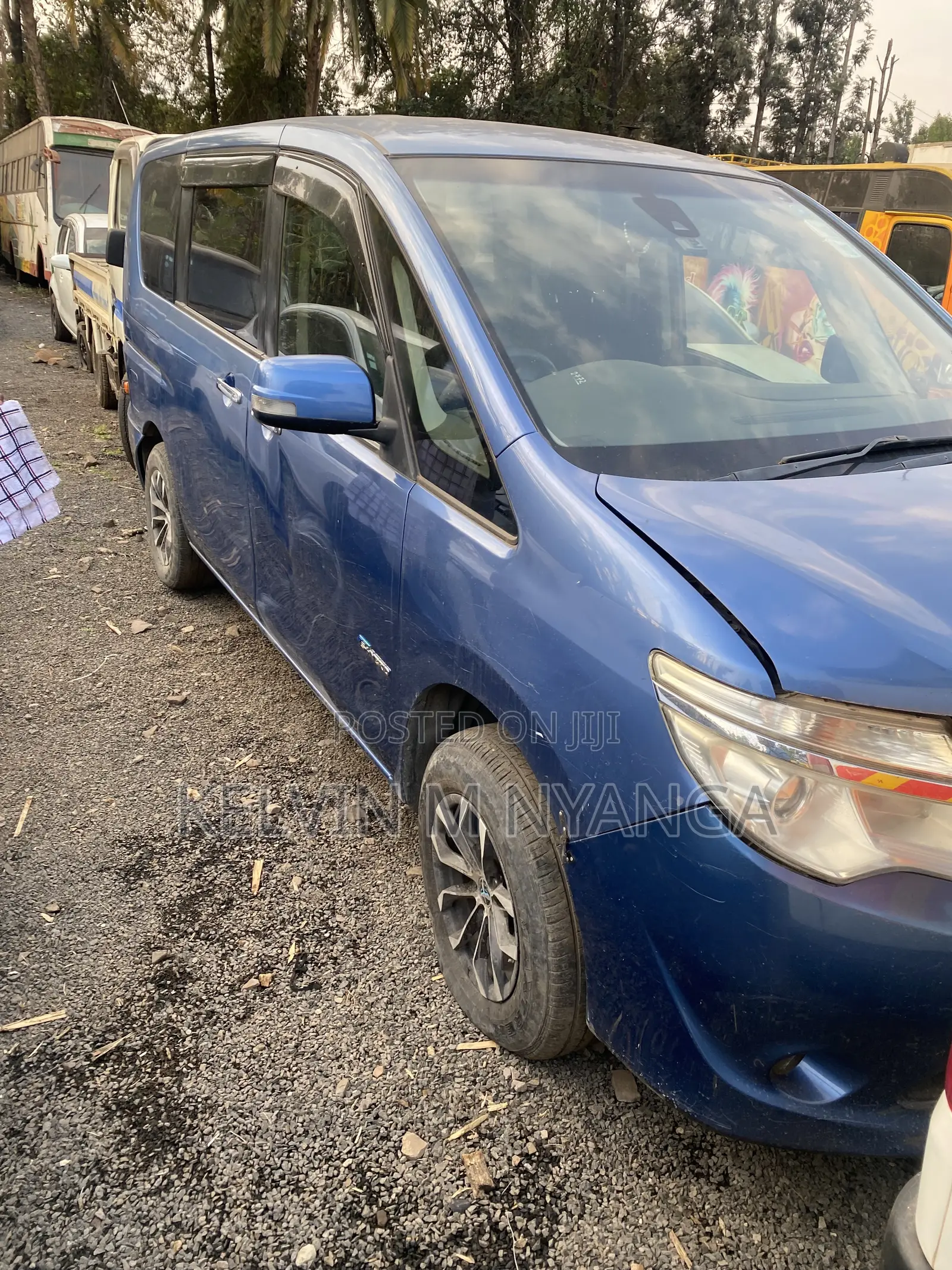 Nissan Serena 2016 Blue
