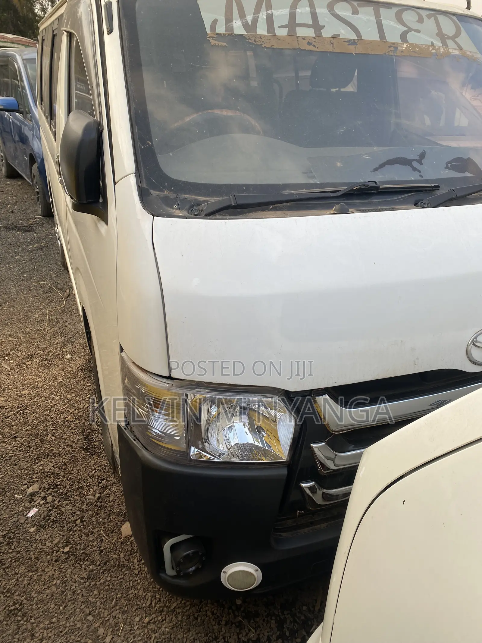Toyota HiAce 2015 White