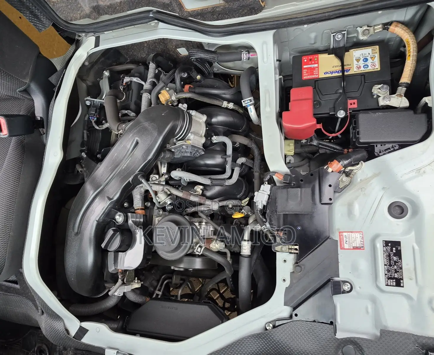 Toyota HiAce 2019 White