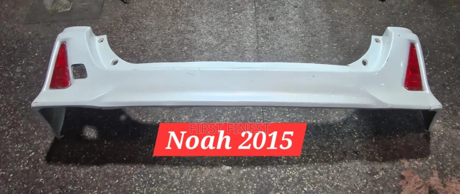 Clean Noah 2015 Back Bumper