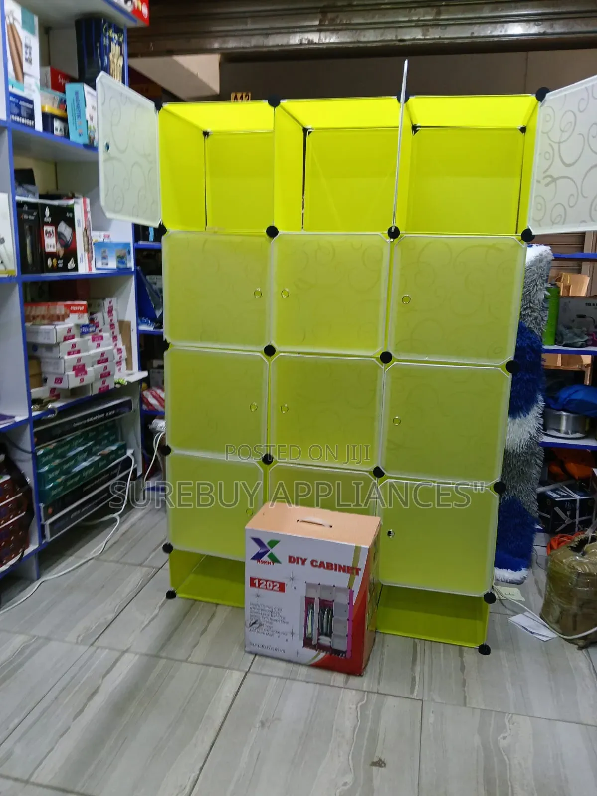 Portble Plastic Wardrobes Available 3 Columns