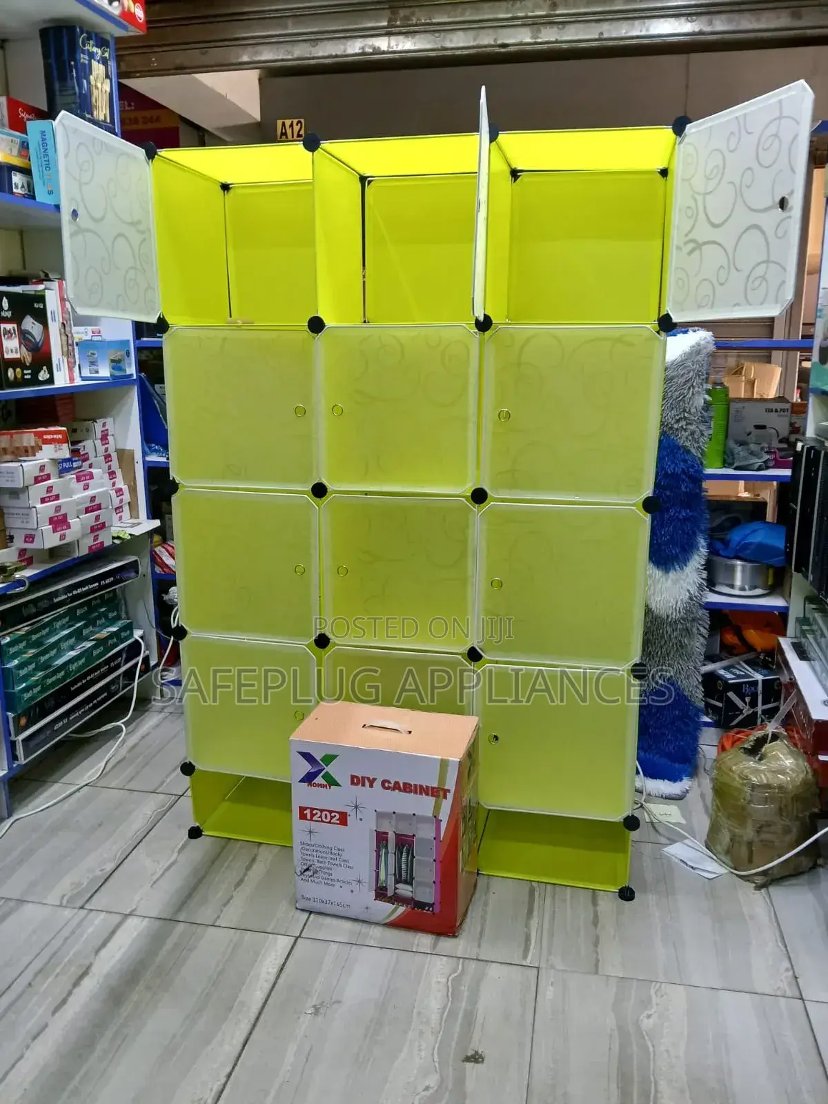 Portble Plastic Wardrobes Available 3 Columns