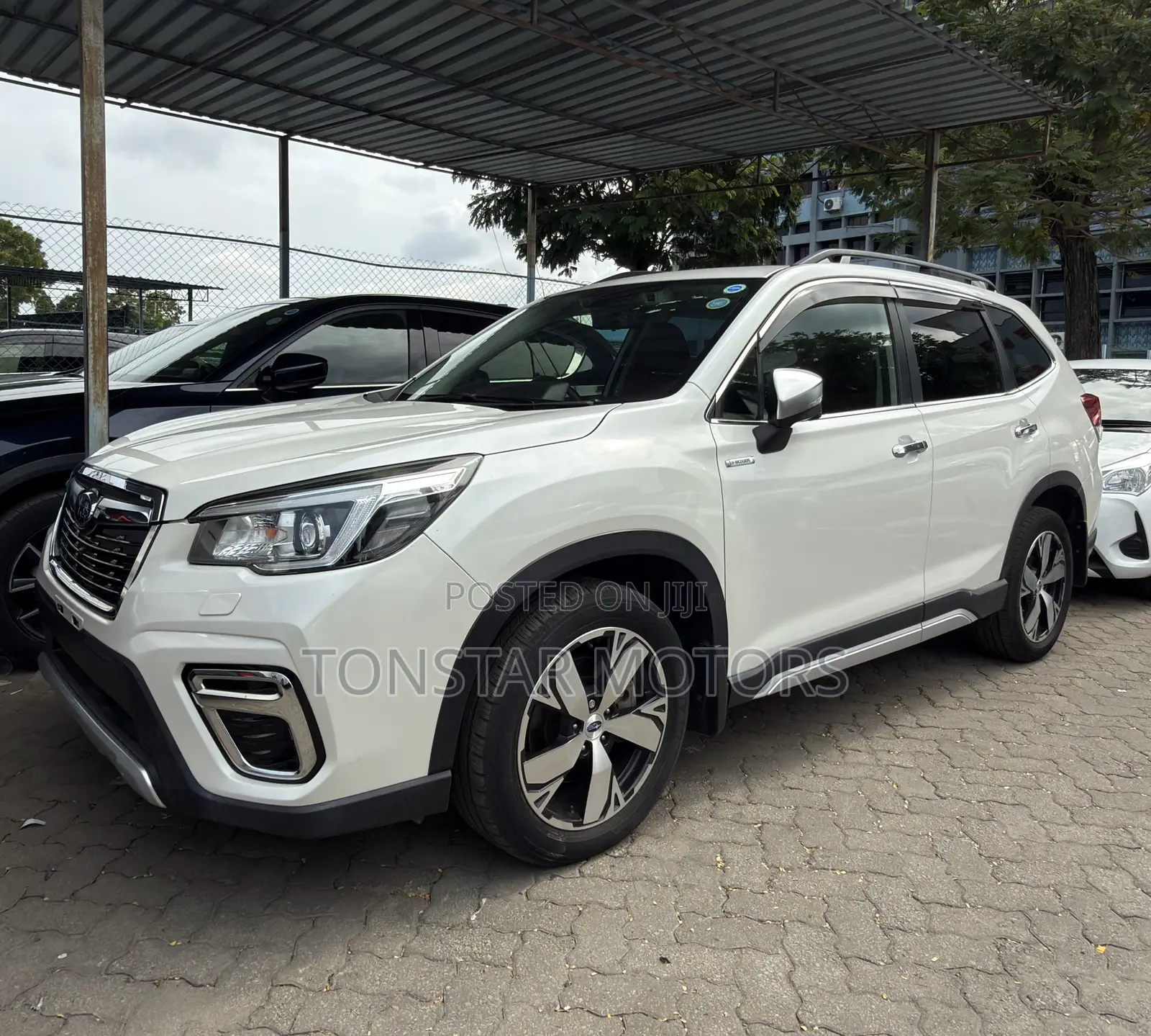 Subaru Forester Premium AWD 2019 White