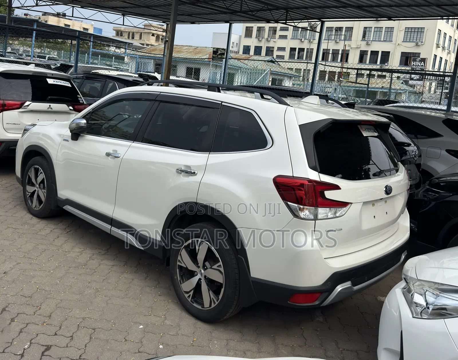 Subaru Forester Premium AWD 2019 White