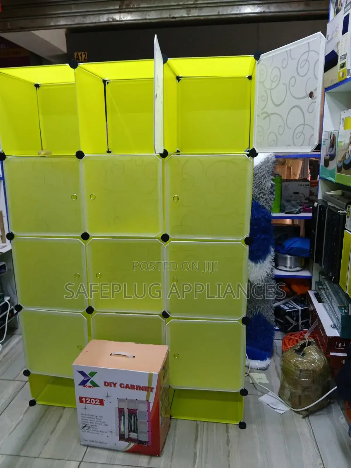 3 Column Plastic Wardrobe
