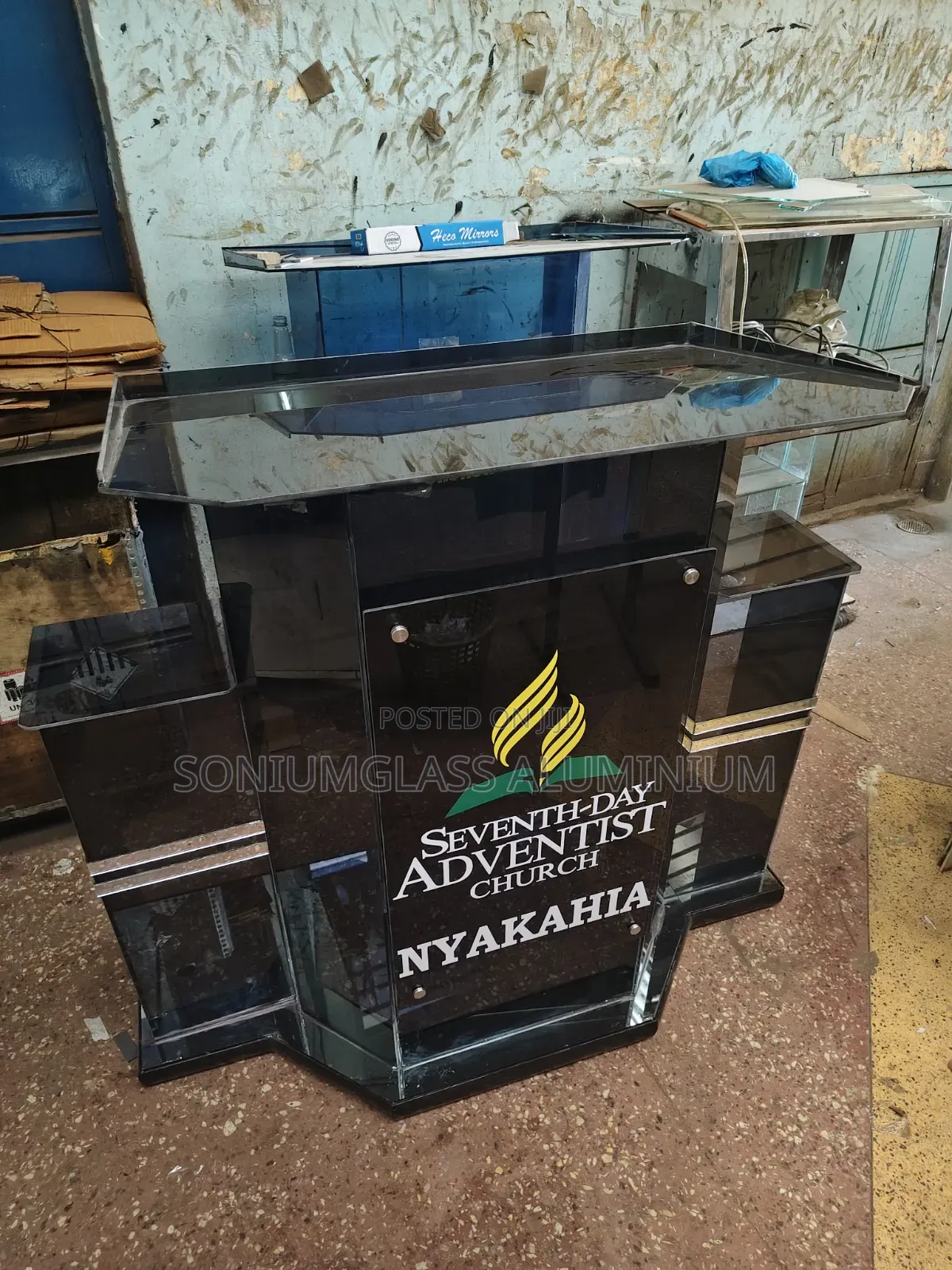 Pulpits Glass Free Delivery