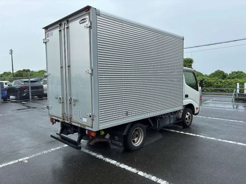 Toyota Dyna Cover Body 2019