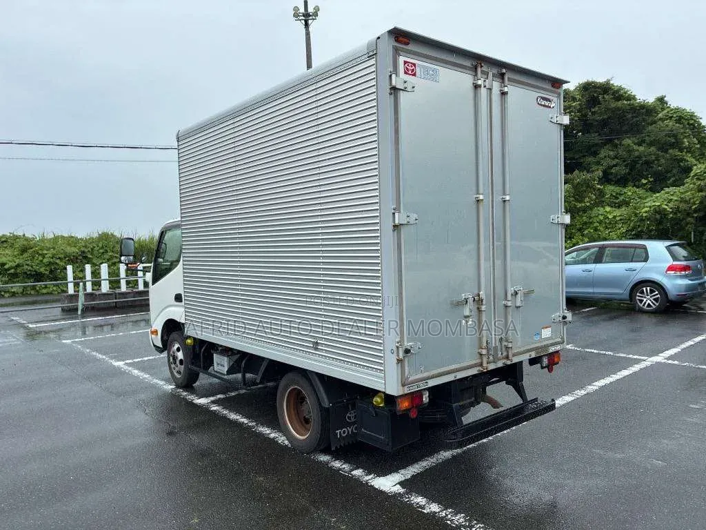 Toyota Dyna Cover Body 2019