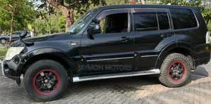 Mitsubishi Pajero 2010 Black
