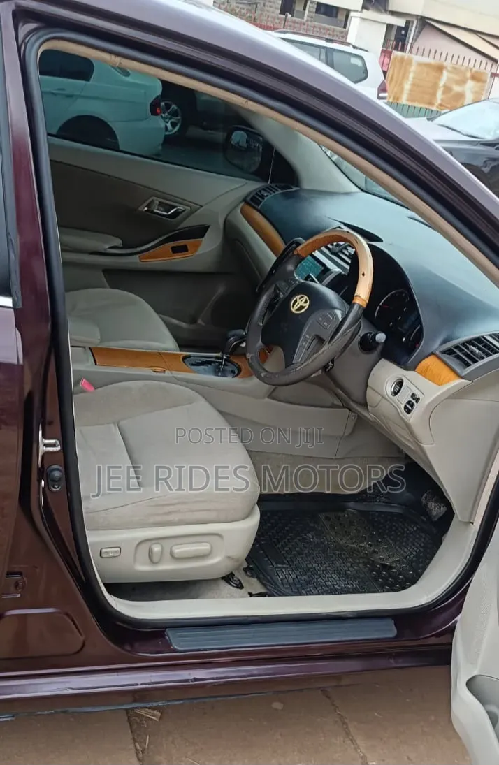 Toyota Premio 2008 Maroon
