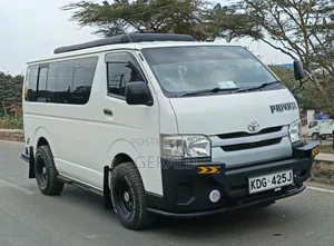 Toyota HiAce 2015 White