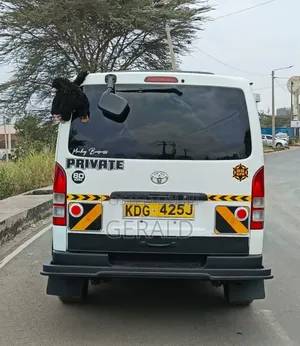 Toyota HiAce 2015 White