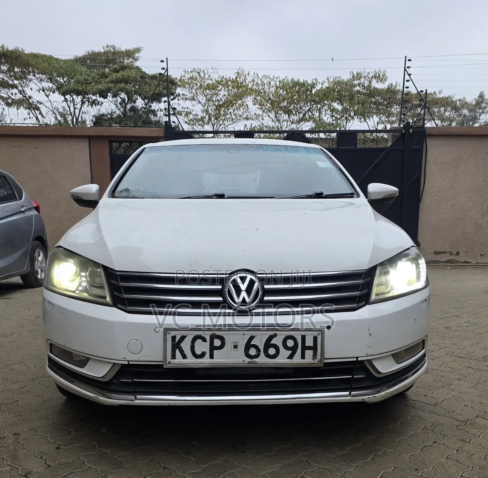 Volkswagen Passat 2011