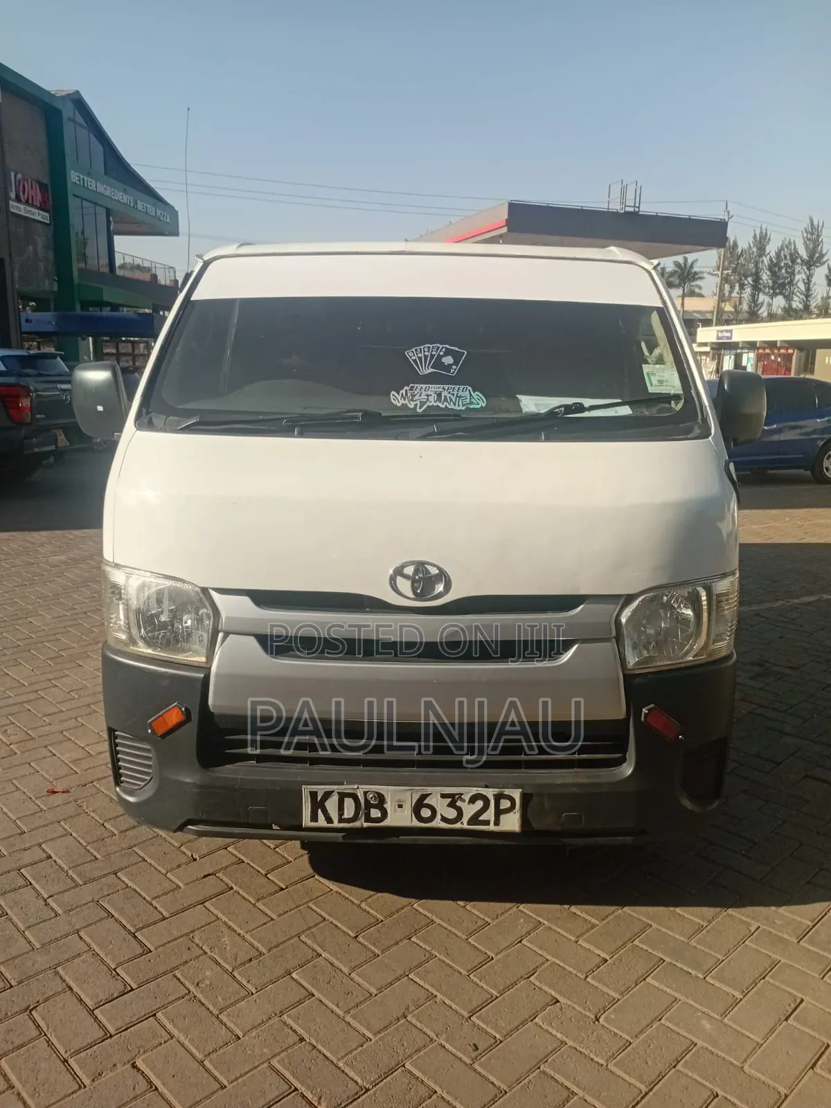 Toyota HiAce 2017 White