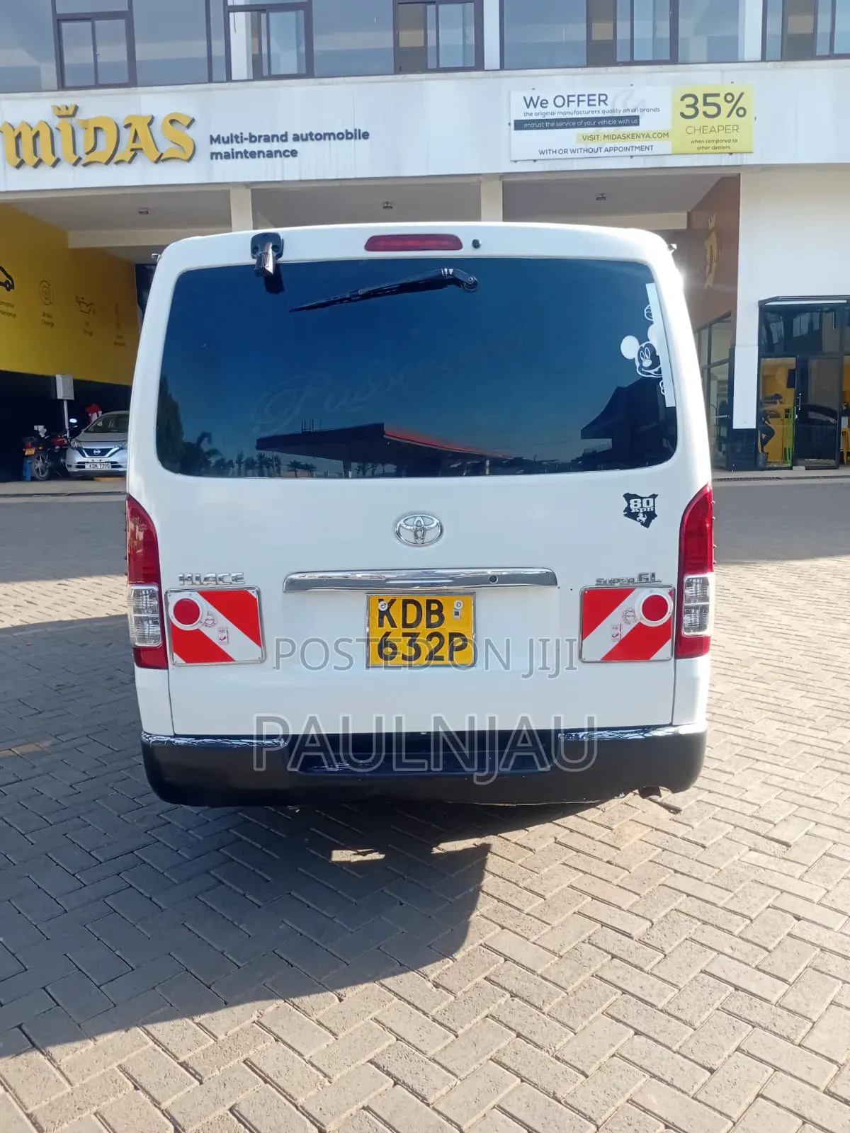 Toyota HiAce 2017 White