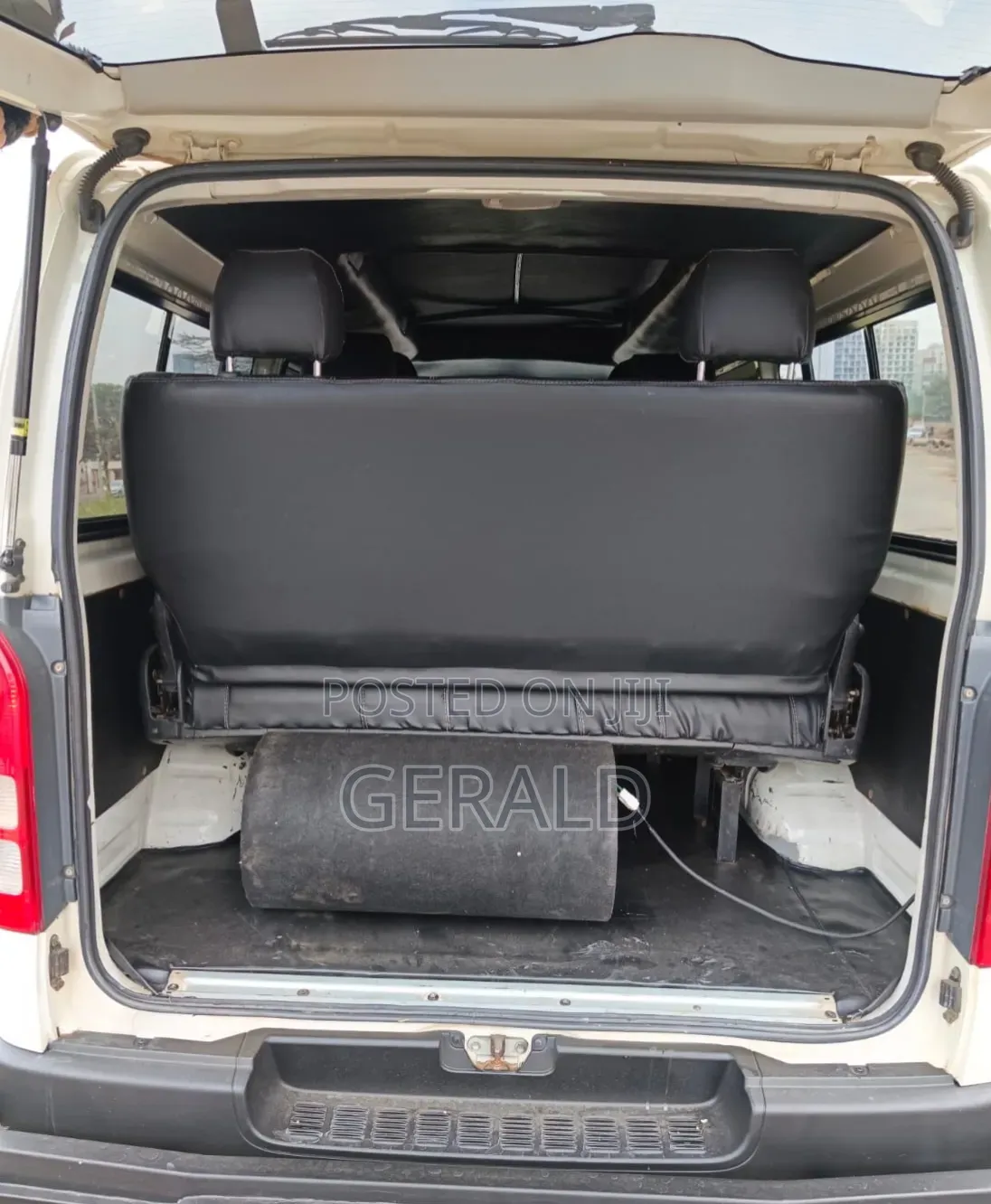 Toyota HiAce 2015 White