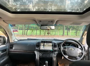 Toyota Land Cruiser 2014