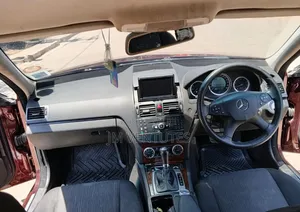 Mercedes-Benz C200 2009 Burgundy