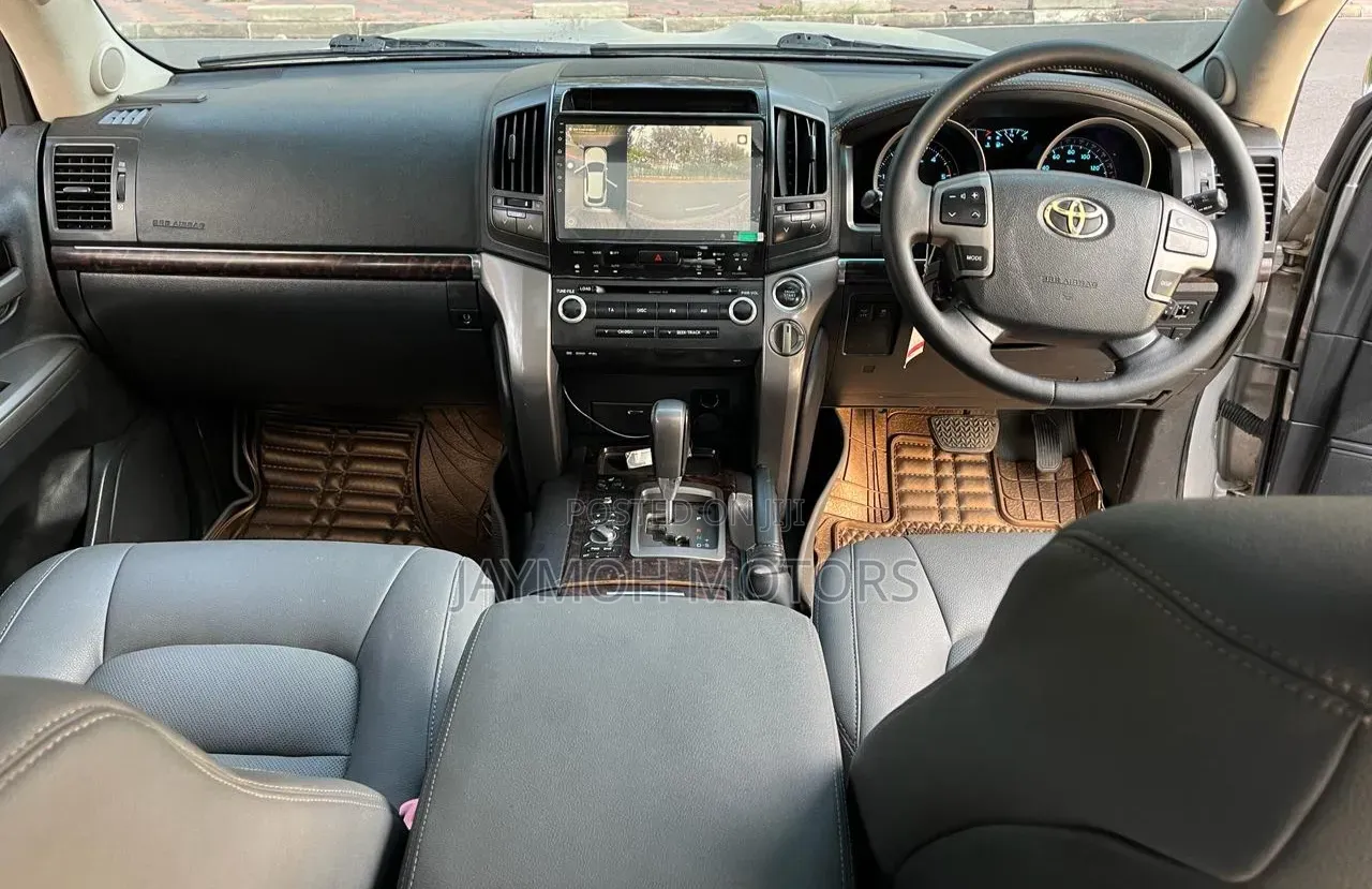 Toyota Land Cruiser 2014